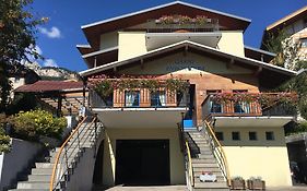 Garni Enrosadira